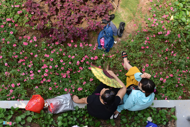 Biển nhân tạo lớn nhất Việt Nam gây thất vọng ngày nghỉ lễ - Ảnh 15.