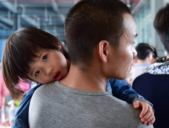 Biển nhân tạo lớn nhất Việt Nam gây thất vọng ngày nghỉ lễ - Ảnh 9.