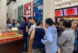 Giá vàng hôm nay 25/7: Thế giới sát 2.000 USD/ounce, Việt Nam sẽ có biến
