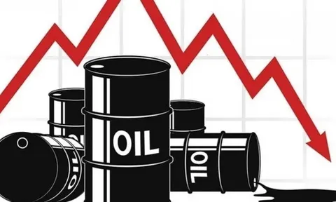Giá dầu thế giới giảm mạnh hơn 4%