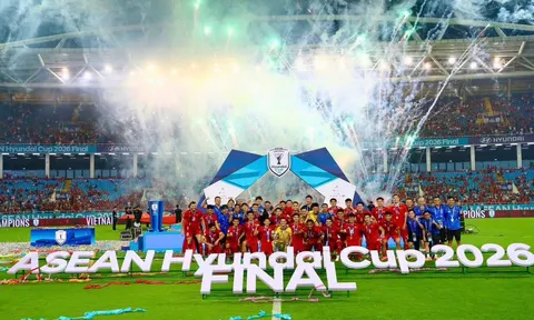 Việt Nam xưng vương ASEAN Cup 2026 và tình yêu dành cho bóng đá của hai 'nữ tướng'