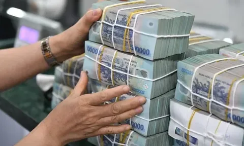 Ngân sách nhà nước bội thu hơn 400 nghìn tỷ đồng qua 8 tháng