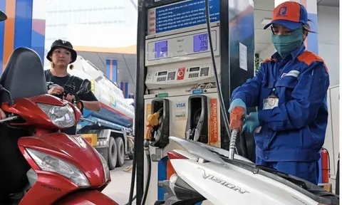 Giá xăng, dầu đồng loạt tăng mạnh