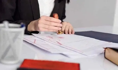 Chính phủ yêu cầu bắt buộc công chứng giao dịch đất đai