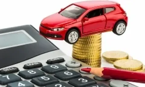 Lãi suất vay mua xe tăng cao, khách hàng chịu nhiều áp lực