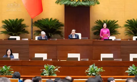 Đề xuất thêm ngày nghỉ hưởng nguyên lương, bỏ giấy phép kinh doanh