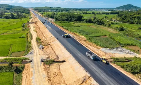 Xuất hiện công ty môi giới bất động sản xin làm tuyến cao tốc 36.000 tỷ tại Hà Nội