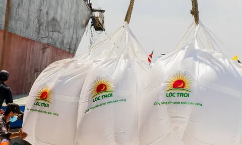 Sau khi đình chỉ giao dịch, Tập đoàn Lộc Trời bị hủy tư cách công ty đại chúng