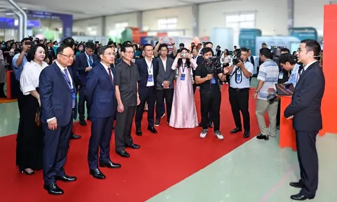 Dấu ấn của SHB SAHA Shop tại sự kiện Chuyển đổi số ngành Ngân hàng 2026