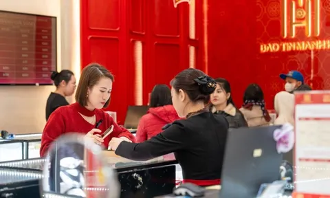 Giá vàng hôm nay 17/10: Vàng nhẫn bật tăng