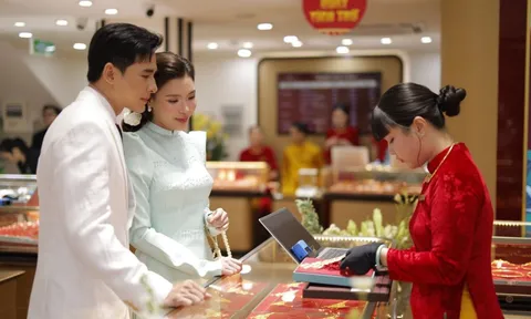 Giá vàng hôm nay 27/10: Khởi sắc trở lại sau chuỗi ngày lao dốc