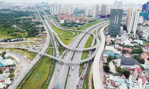 Hạ tầng giao thông - bệ đỡ cho sự phát triển bất động sản TP Thủ Đức