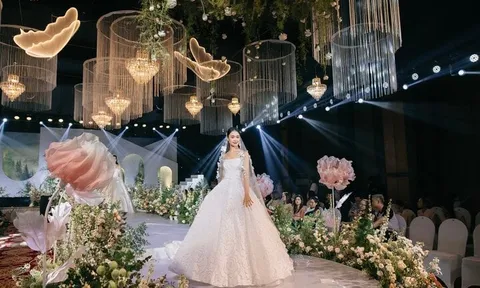 Các cặp đôi nô nức trải nghiệm xu hướng cưới mới ở Almaz Wedding Fair 2024