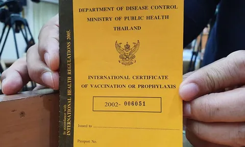 Thái Lan xem xét áp dụng 'hộ chiếu vắc xin' để thúc đẩy du lịch
