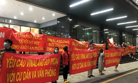 Hà Nội: Cư dân chung cư Dreamland Bonanza căng băng rôn phản đối chủ đầu tư