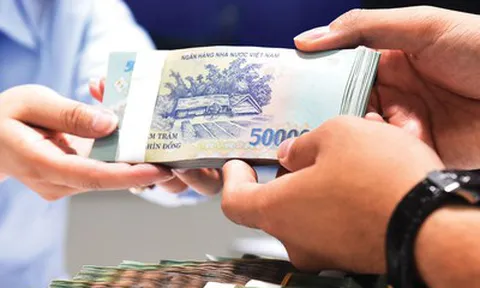 Dòng tiền chảy mạnh sang kênh bất động sản, chứng khoán, lãi suất ngân hàng thời gian tới sẽ như thế nào?