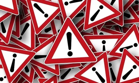 Hàng loạt cổ phiếu vào diện cảnh báo do làm ăn thua lỗ, truy thu thuế