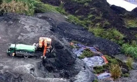 Gang Thép Thái Nguyên bị phạt 565 triệu đồng vì bãi thải ô nhiễm