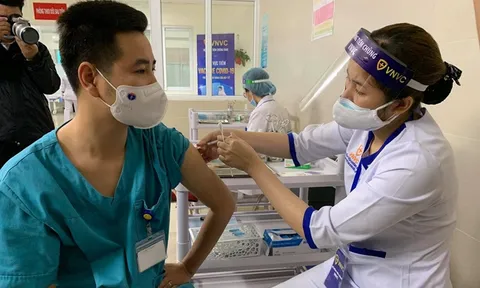 Hà Nội tiêm vaccine Covid-19 cho 5,1 triệu dân: Ai sẽ được ưu tiên tiêm trước?