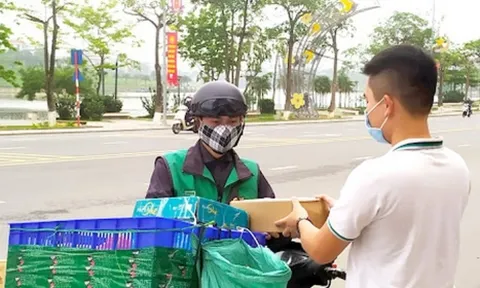 Bộ Thông tin và Truyền thông đề nghị duy trì đội ngũ shipper