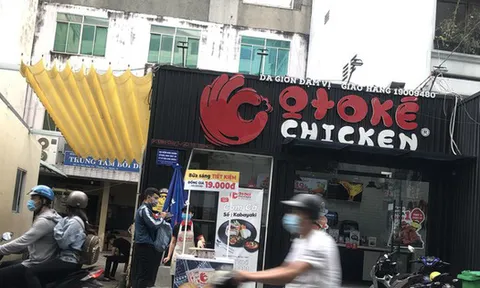 Khi 'đại gia' cũng ra... vỉa hè