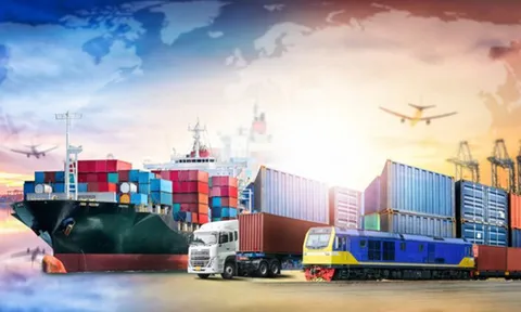 Việt Nam xuất siêu kỷ lục, hơn 30 mặt hàng xuất khẩu trên 1 tỷ USD
