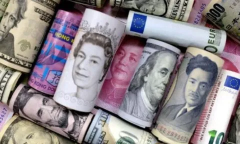 Giá USD tăng, tài sản rủi ro hồi phục, vàng giảm tiếp