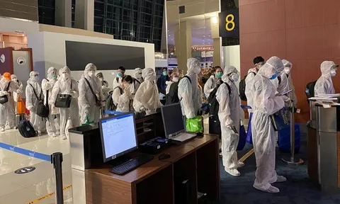 240 công dân Việt Nam từ Singapore về nước