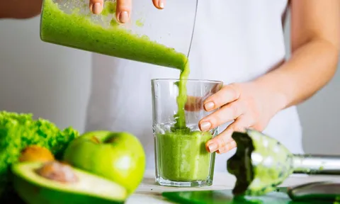Sự thật về detox thải độc cơ thể: Chuyên gia cảnh báo nguy cơ đáng sợ cho tim, xương, đại tràng!