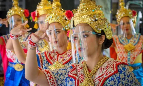 Du lịch “ đi trước, về sau”