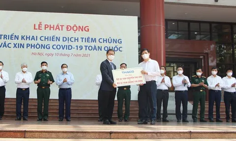 Thaco trao tặng 126 xe chuyên dụng vận chuyển vắc xin và phục vụ tiêm chủng lưu động