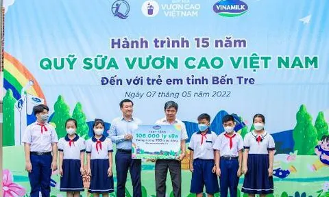 Quỹ sữa vươn cao Việt Nam và Vinamilk trao tặng 1,9 triệu ly sữa cho 21.000 trẻ em trong năm 2022