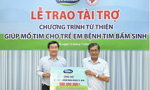 Vinamilk tiếp tục ủng hộ Hội Bảo trợ Bệnh nhân nghèo TP.HCM 500 triệu đồng cho các bệnh nhi nghèo mổ tim năm 2022