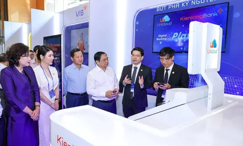 Ấn tượng với tính năng Rút - chuyển tiền liên ngân hàng chỉ với mã QR trên máy STM của KienlongBank và Unicloud