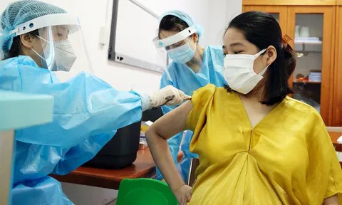 Tiêm đủ hai mũi vắc xin vẫn có thể mắc bệnh và trở thành nguồn lây