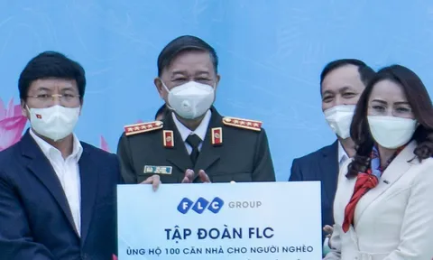 FLC trao tặng 100 căn nhà tình nghĩa tại Điện Biên