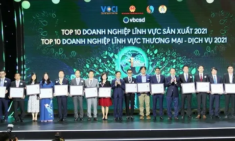 Vinamilk 6 lần liên tiếp được vinh danh trong Top 10 doanh nghiệp phát triển bền vững nhất Việt Nam 2021
