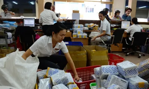 Từ ngày 18/2, hàng nhập khẩu dưới 1 triệu đồng qua chuyển phát nhanh phải đóng thuế
