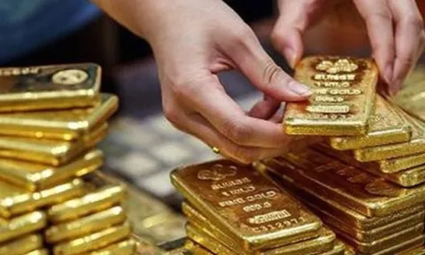 Giá vàng tăng mạnh lên đỉnh mới