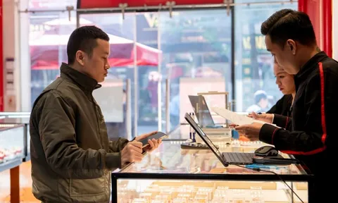 Giá vàng hôm nay 8/1: Các hãng vàng đồng loạt điều chỉnh giảm