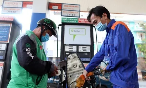 Giá xăng, dầu tăng gần 500 đồng/lít