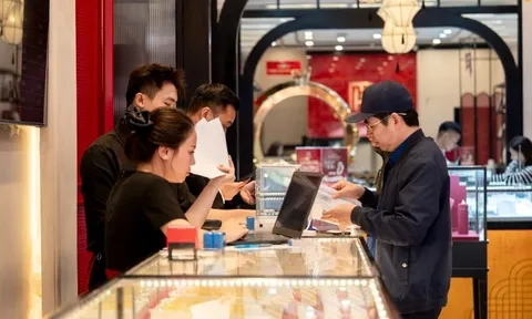 Giá vàng hôm nay 10/1: Vàng nhẫn tiếp tục tăng