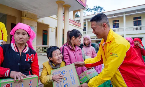 “Tết ấm tình thương” với đồng bào vùng cao