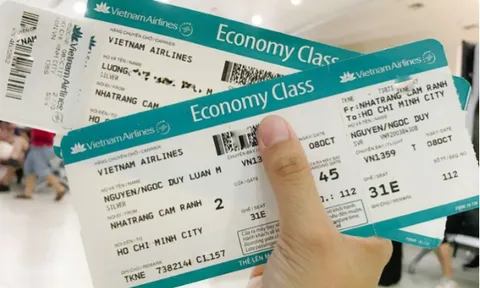Giá vé máy bay tăng cao dịp Tết