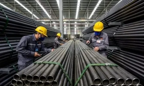 Giá thép giảm 26 Nhân dân tệ/tấn trên sàn giao dịch