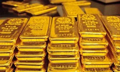 Giá vàng thăng hoa bất chấp việc USD tăng giá