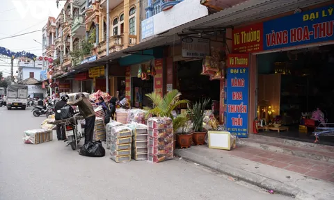 "Thủ phủ vàng mã" của Hà Nội tất bật chạy đua trước Tết Nhâm Dần