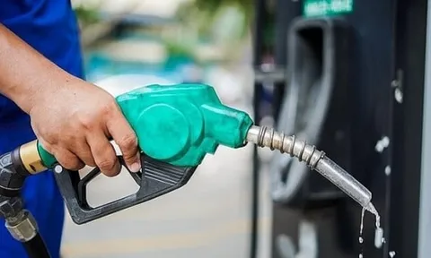Thủ tướng: Xử nghiêm đầu cơ, găm hàng xăng dầu dịp Tết Nguyên đán
