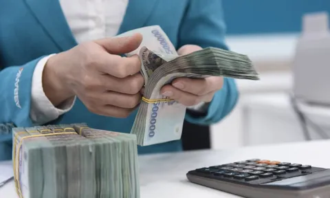 Nhận thưởng Tết bao nhiêu mới phải đóng thuế thu nhập cá nhân?