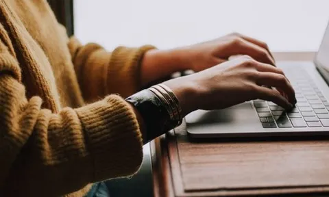 Tin tức công nghệ mới nóng nhất hôm nay 2/2: Google hé lộ công cụ cạnh tranh với ChatGPT